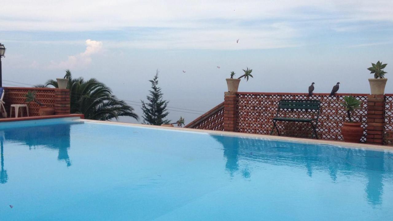 Luxury Suite Terrazze E Vista Mare 陶尔米纳 外观 照片