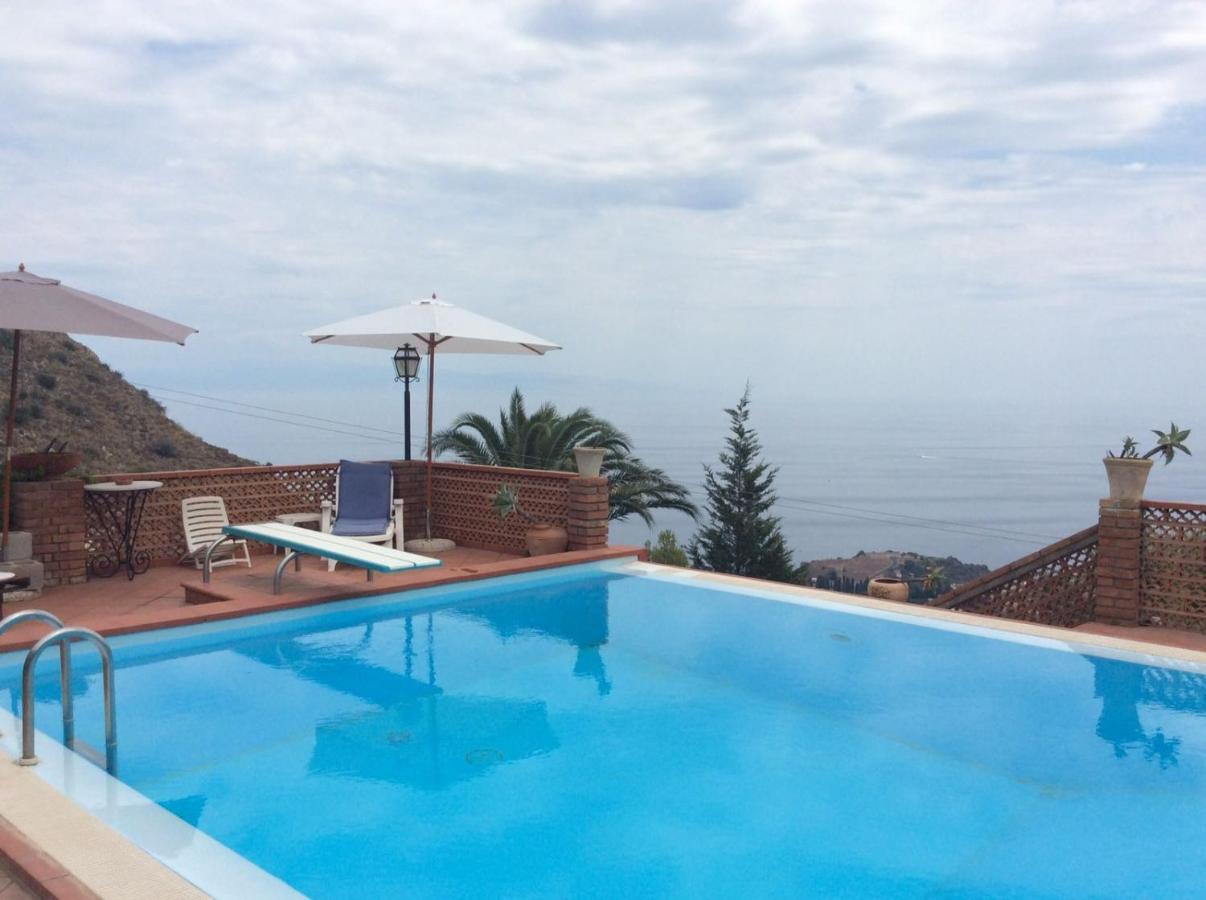 Luxury Suite Terrazze E Vista Mare 陶尔米纳 外观 照片
